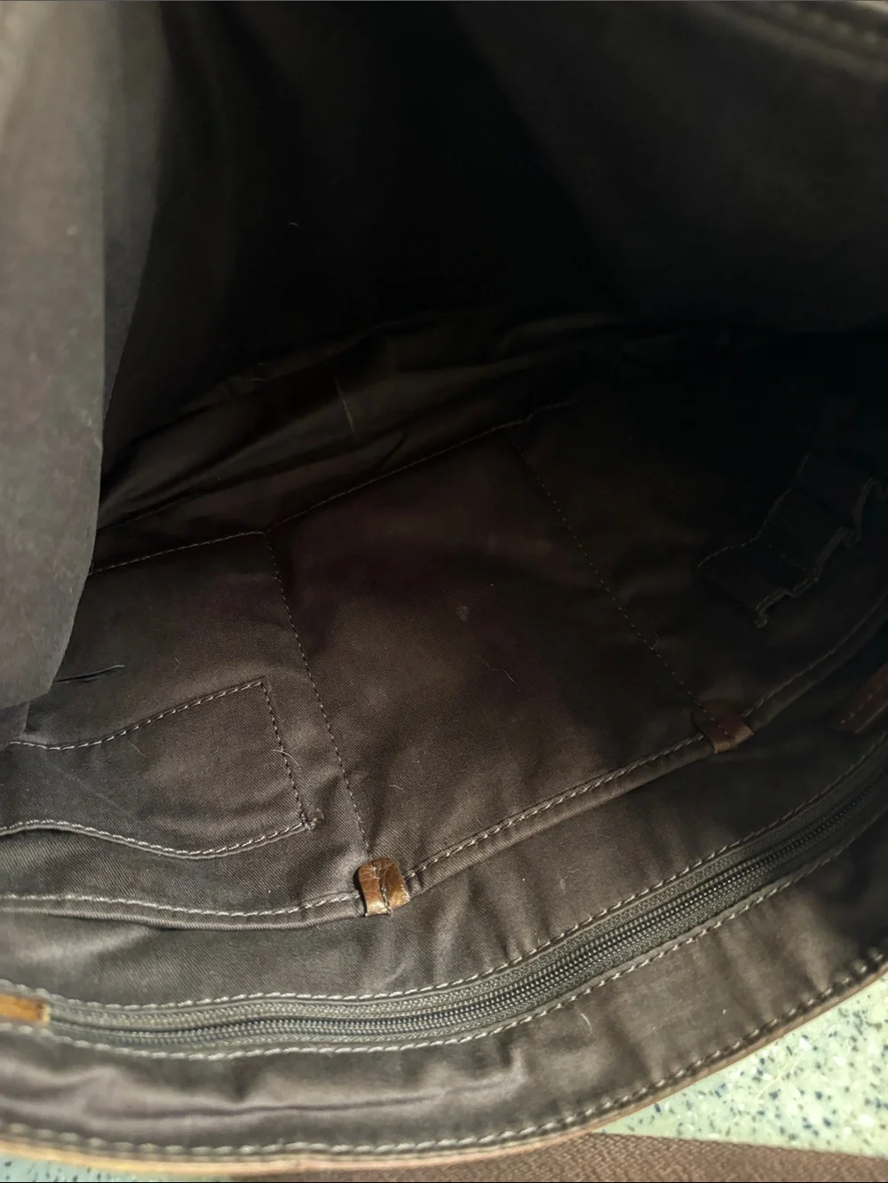 Vintage Fossil Large Leather Messenger Bag - Brown -